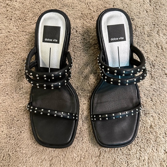 Dolce Vita Rye Sandal, 6.5, Black - Picture 2 of 9